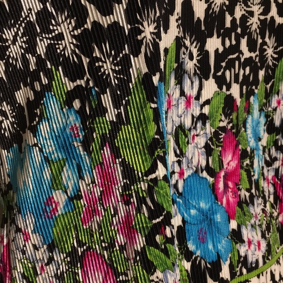 🌈 Dress Barn Women’s Colorful Tank Top - Picture 5 of 7